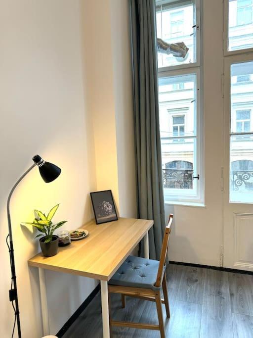 Stunning & Spacious 2bdr Apt In Center Appartamento Praga